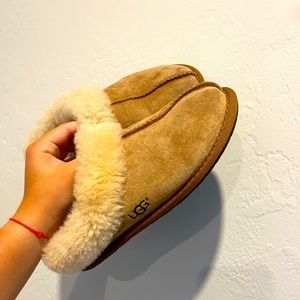 Ugg slippers 6 woman
